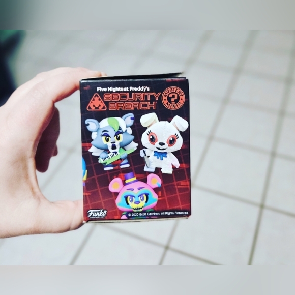 Funko FNAF Security Breach Mystery Minis Glamrock Freddy - Picture 11 of 12